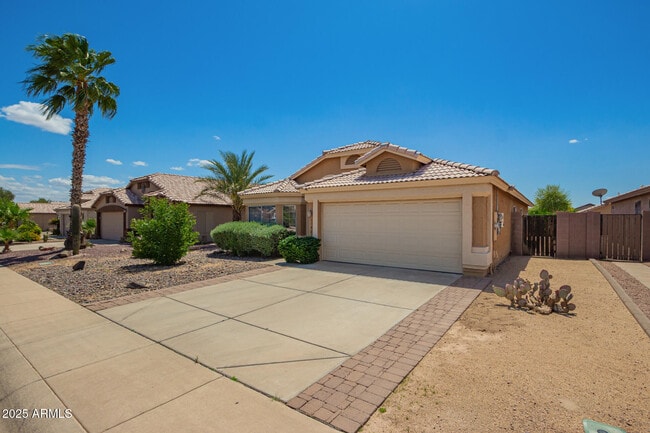Building Photo - 13421 W Ocotillo Ln