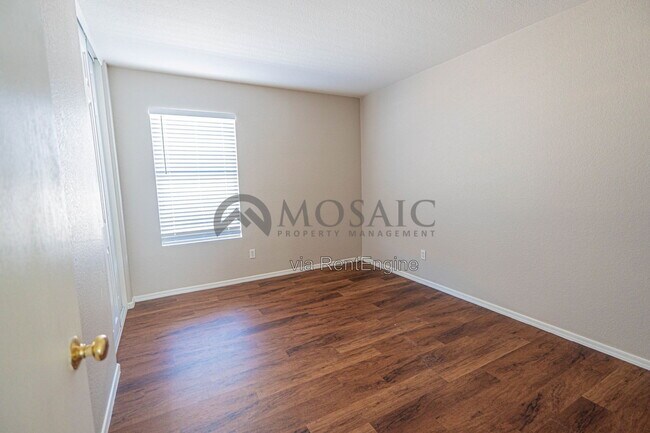 Foto del edificio - 1158 E Silversmith Trail