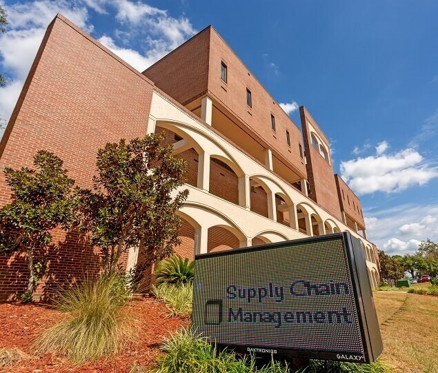 FAMU’s School of Business & Industry contains a one-of-a-kind Bloomberg Lab