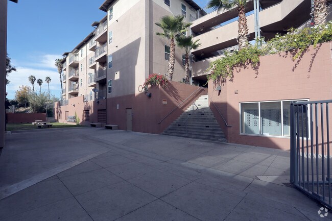 Villas Serena Apartments Los Angeles Ca Building Photo Villas Serena