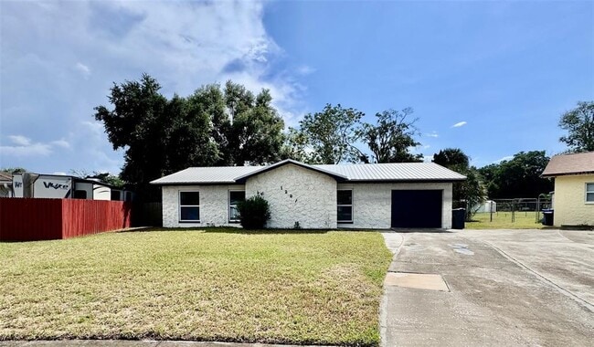 Building Photo - 1207 Windsor Cir