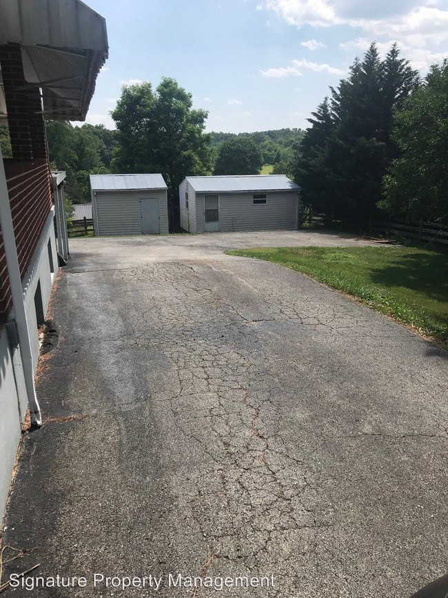 Building Photo - 2 br, 1 bath House - 13190 Stewartsville Rd