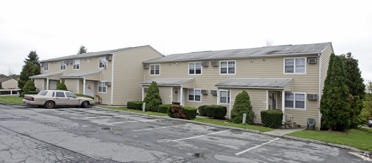 Building Photo - Cherry Hill Townhouses