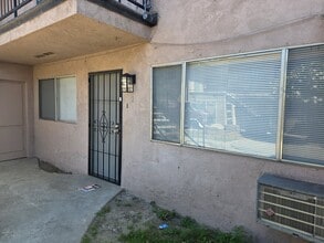 Building Photo - 2044 S Nautical St