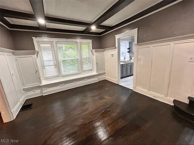 Foto del edificio - 9104 Parkgate Ave
