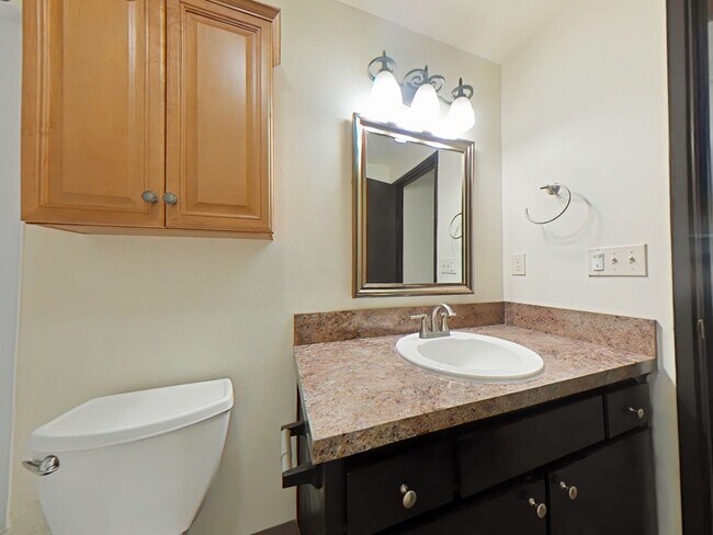 Foto del edificio - 1 Bedroom Apartment ~ Close to Campus ~ Sm...