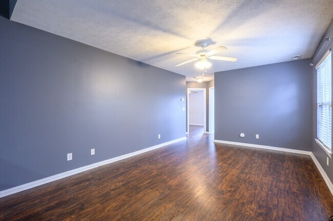 Building Photo - 2237 Village Run