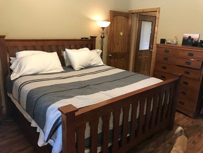 Bed ( holds a king ) - 2409 S Westmoreland Rd