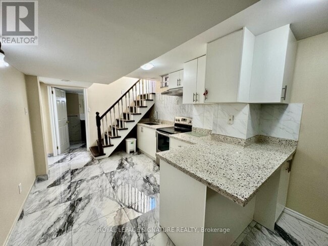 Building Photo - 3 Carrie Crescent