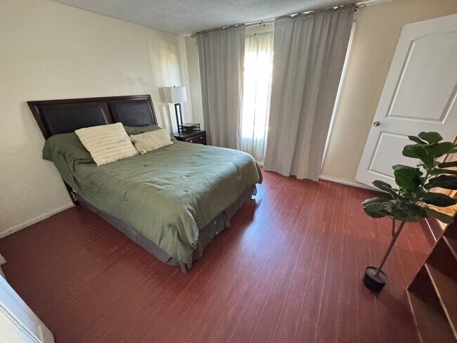 Foto del edificio - 1820 Speyer Ln