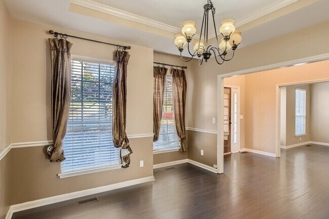 Building Photo - 194 Spy Glass Way, Hendersonville, TN, 37075