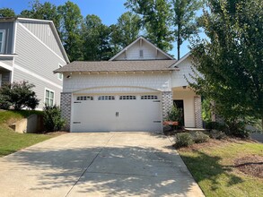 Building Photo - 3994 Valley Manor