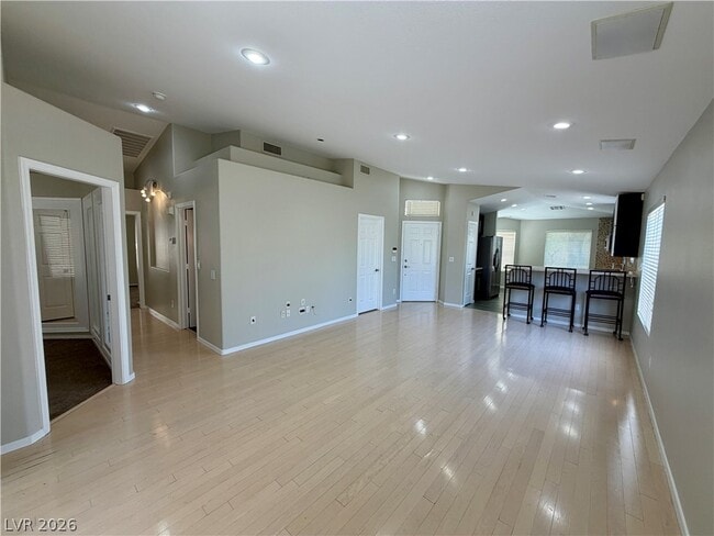 Foto del edificio - 276 Heatherstone St