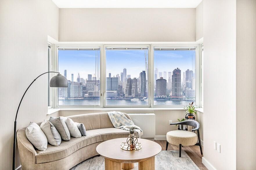 Primary Photo - 2 bedroom in LONG ISLAND CITY NY 11109