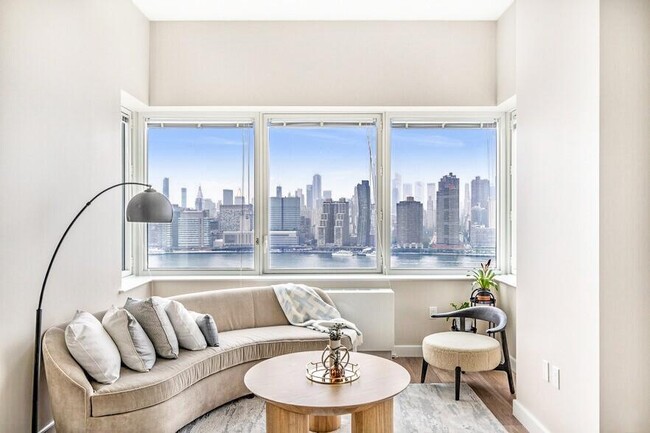 Building Photo - 2 bedroom in LONG ISLAND CITY NY 11109