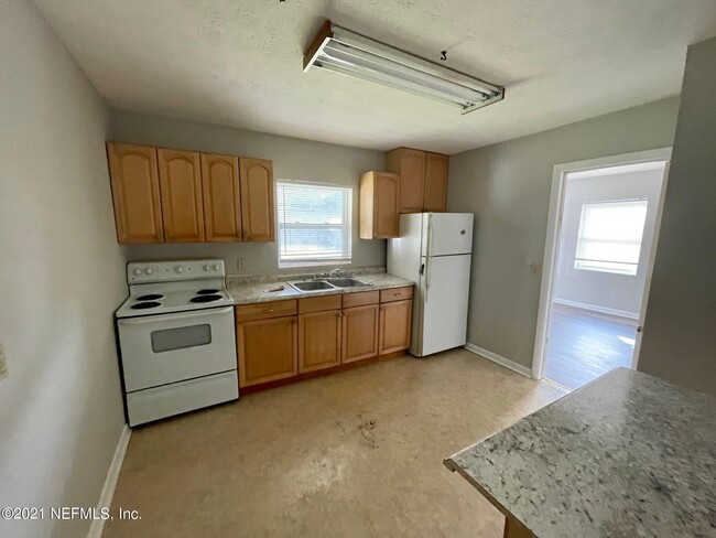 Building Photo - 6128 Catoma St