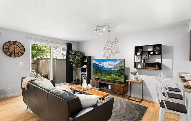 Foto del edificio - Kirkland Townhouse with $500 Move-In Special!