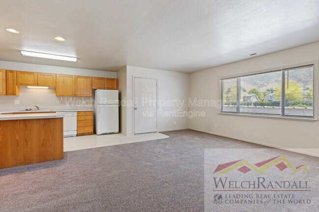 Foto del edificio - 1457 Monroe Blvd