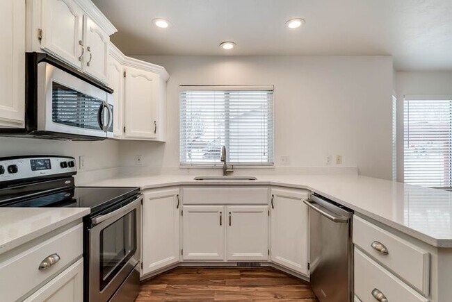 Foto del edificio - Amazing Single Family Home for Rent in Layton