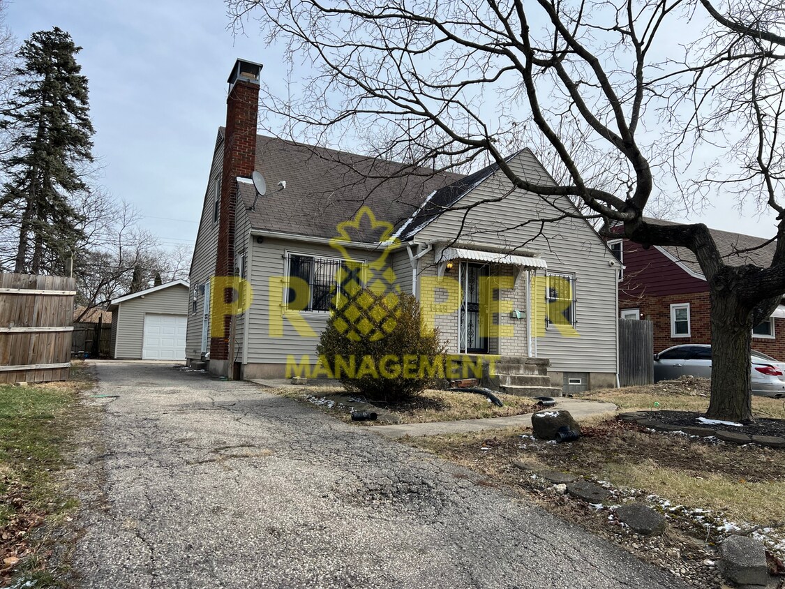 Foto principal - 2 bedrooms 1 bathroom house