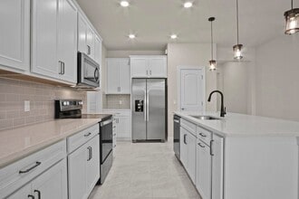 Building Photo - 4837 Chantilly Rd