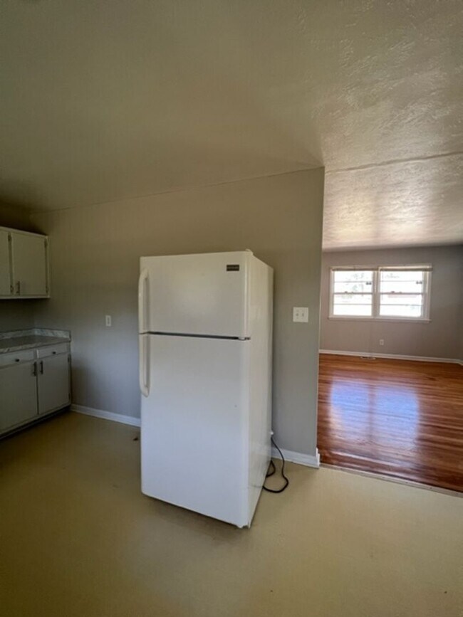 Foto del edificio - 4309 Forest View ~ Welmar Heights ~ TWO WE...