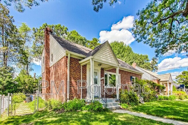Building Photo - 1611 Cody Drive