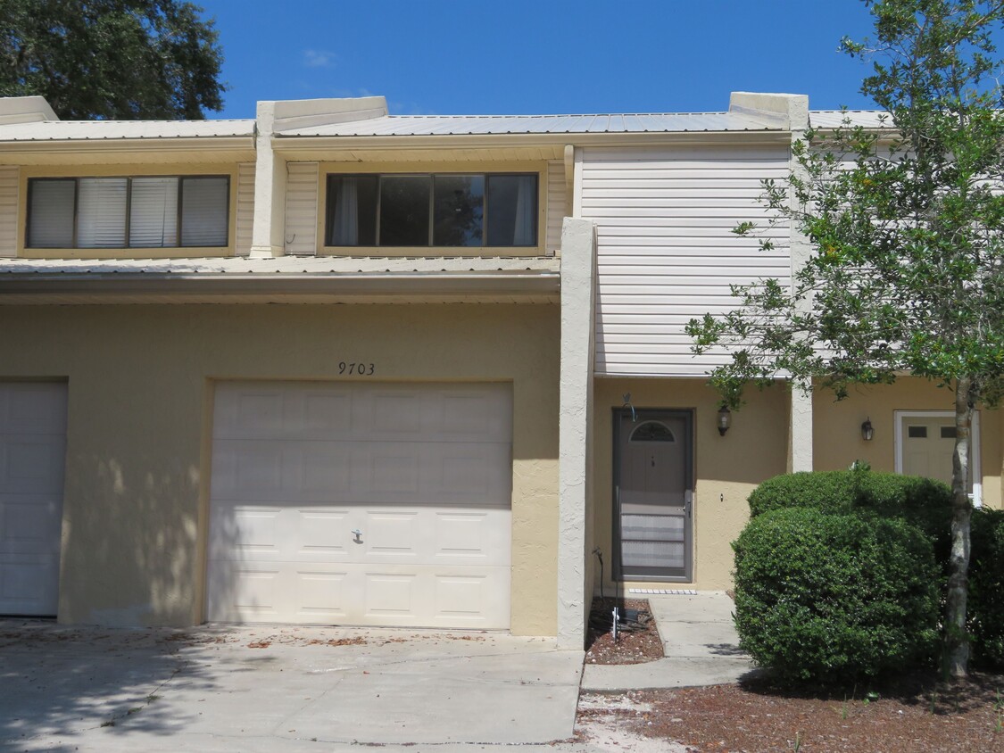 Front - 9703 E Goldfinch Ln