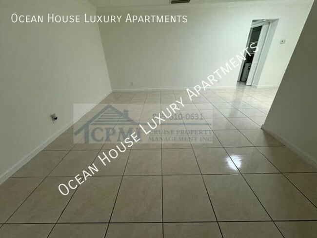 Building Photo - $995 Special Deposit and $995 First Month ...