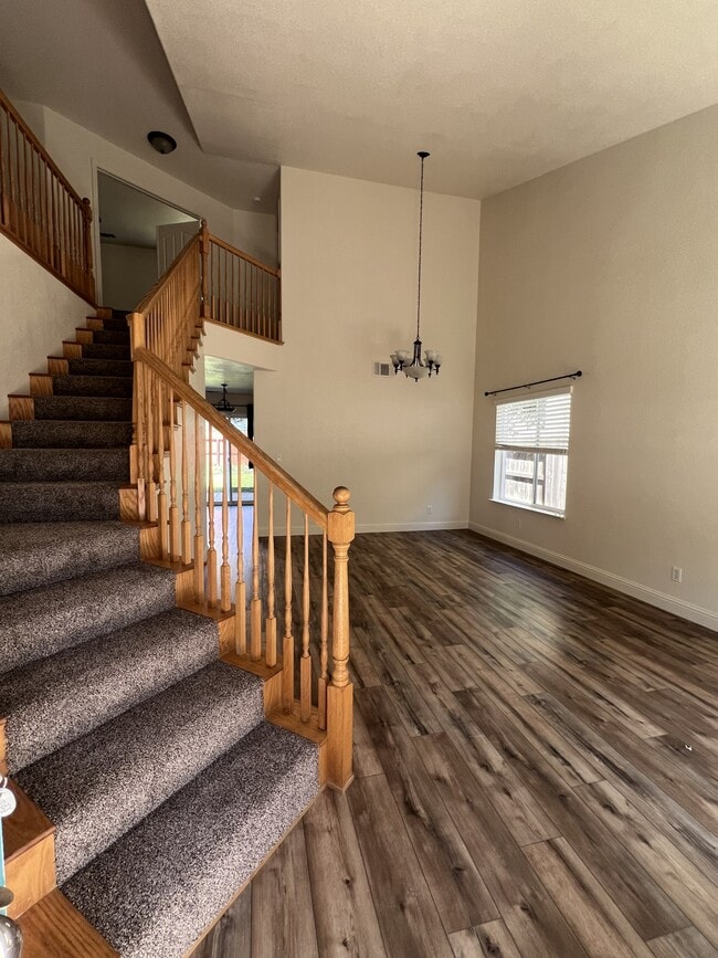 Building Photo - 1694 Shay Way