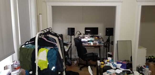 Building Photo - STUDIO in FENWAY AVAIL 9/1