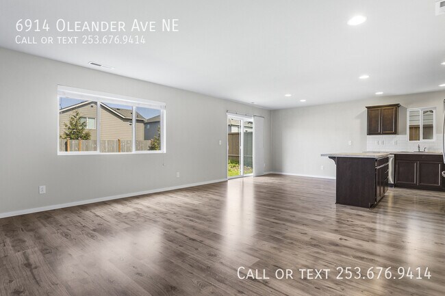 Foto del edificio - 6914 Oleander Ave NE