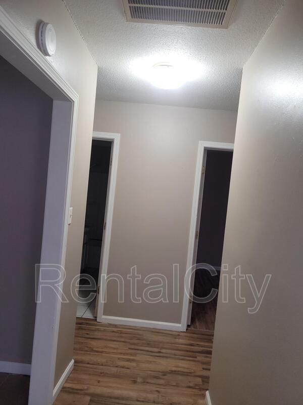 Building Photo - 115 Burks Pl