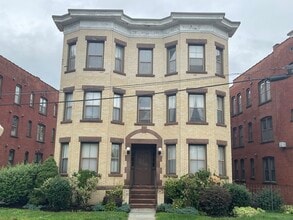 Building Photo - 34 Essex St
