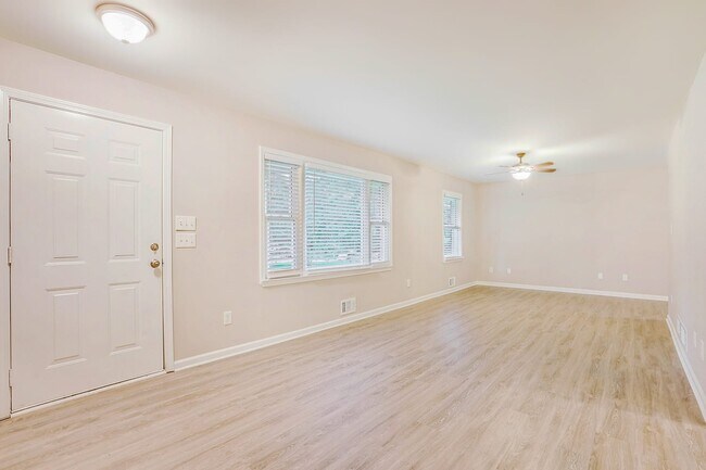 Foto del edificio - 5819 Darry Cir