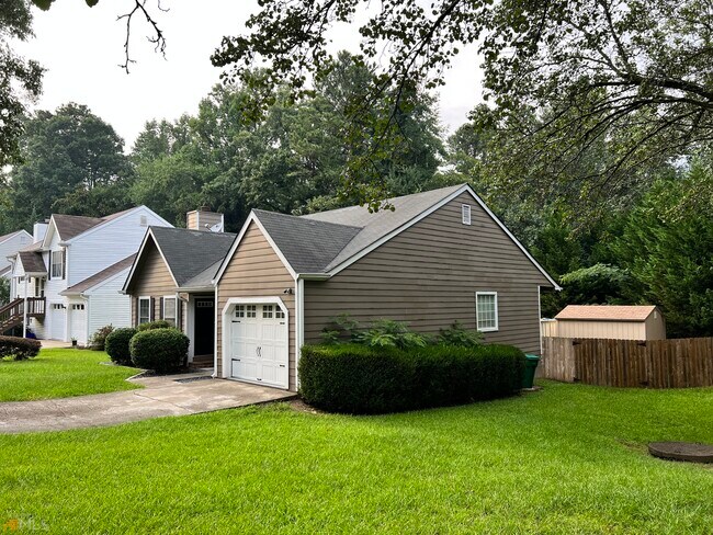 Foto del edificio - 4000 Cooper Lake Ct