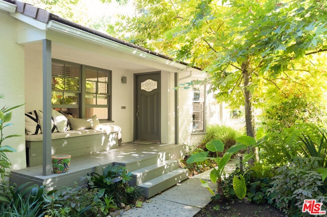 Foto del edificio - 2230 Fink St