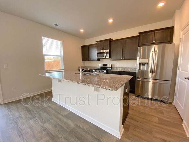 Foto del edificio - 9703 Roseberry St