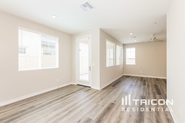 Building Photo - 31696 Willowood Way