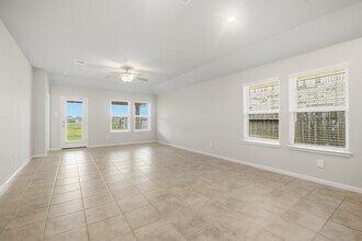 Building Photo - 1207 Cascade Hls Dr