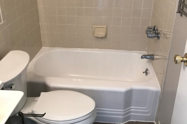 Building Photo - 514 Saint Paul St