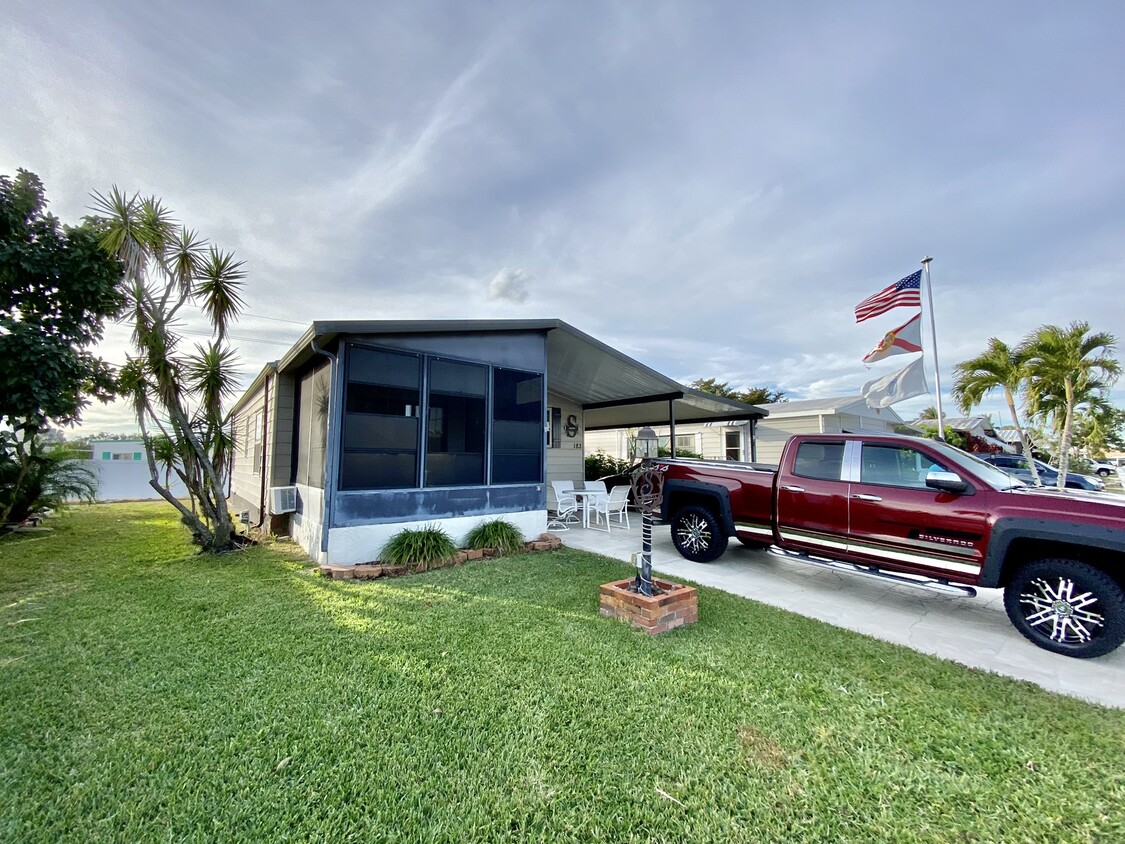 Primary Photo - 183 Oceans Blvd