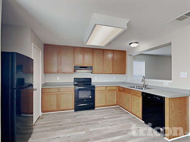 Building Photo - 6546 Benwood Crest