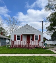 Building Photo - 606 Meridian St