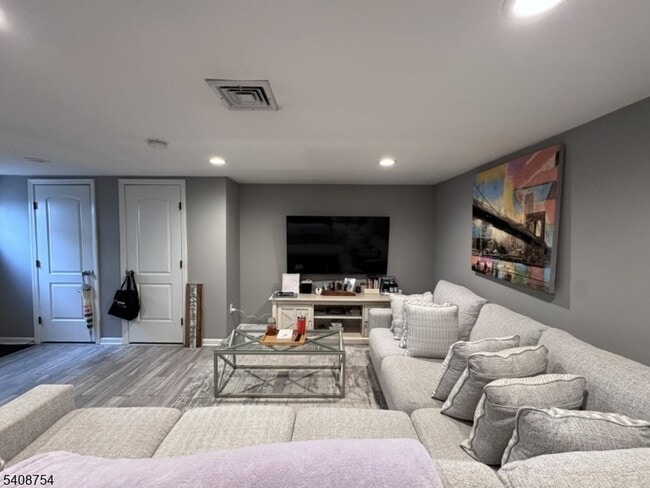 Photo - 126 Riverside Ave Apartment