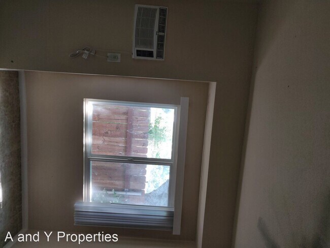 Building Photo - 3300 Prospect Ave