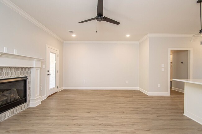 Foto del edificio - New Construction 3 bed 2 1/2 Bath, 2,020 s...