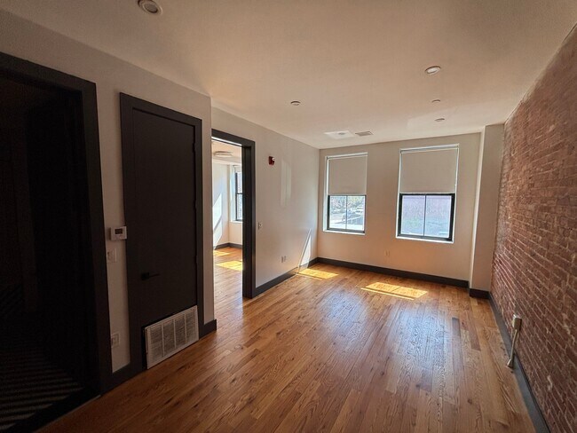 Foto del edificio - 568 Communipaw Ave