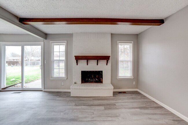 Foto del edificio - Beautiful 3 Bedroom, 2 Bath Home Ready to ...