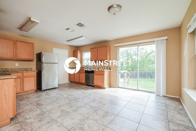 Foto del edificio - 3 Bedroom Pet-Friendly Home in San Antonio...